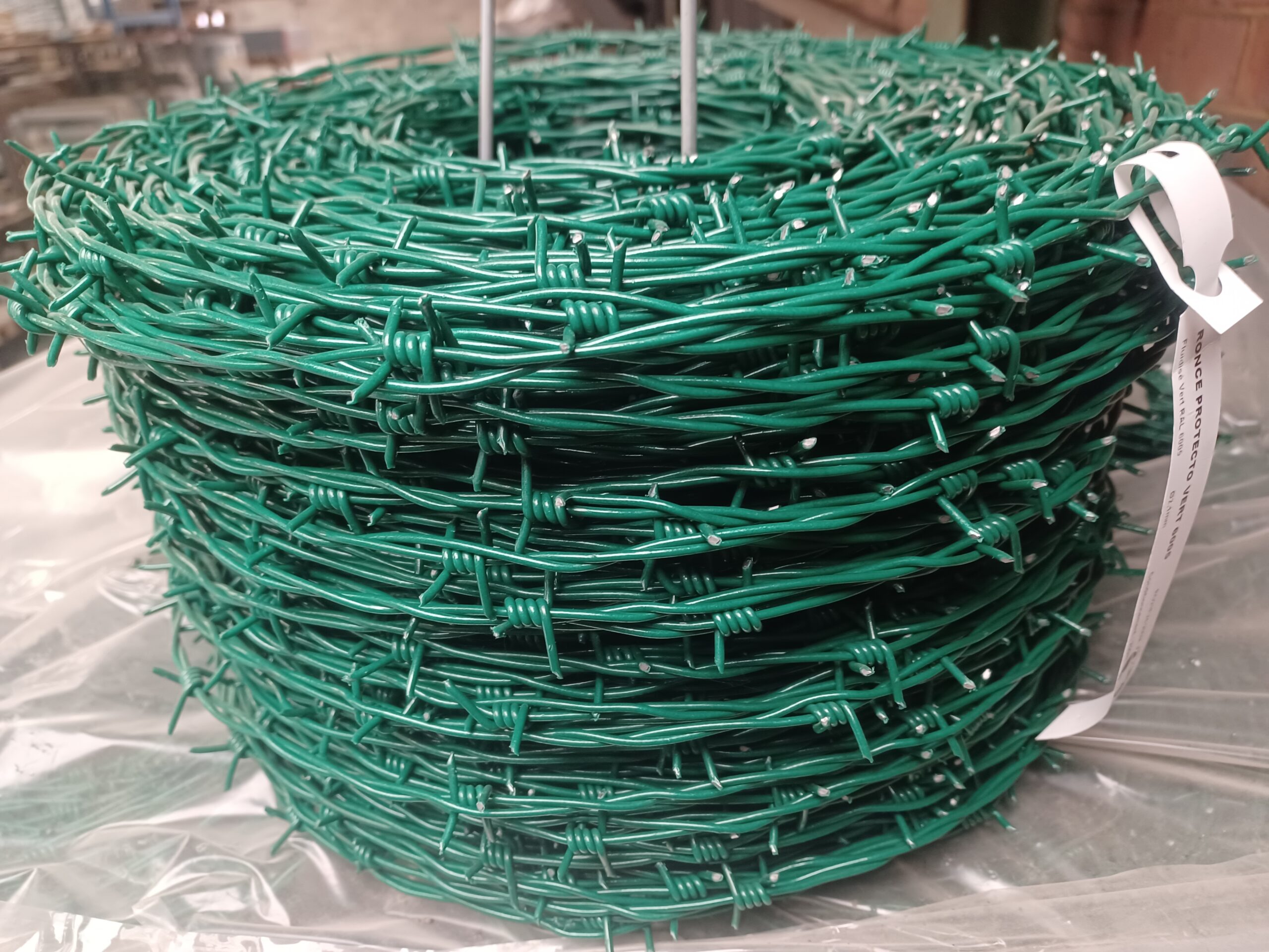 fil barbelé plastifié vert
